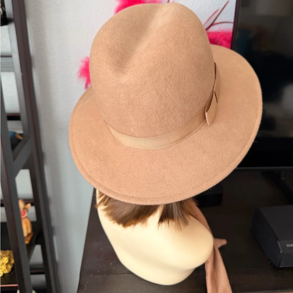 Lancaster Tan Fedora with Attached Matching Scarf